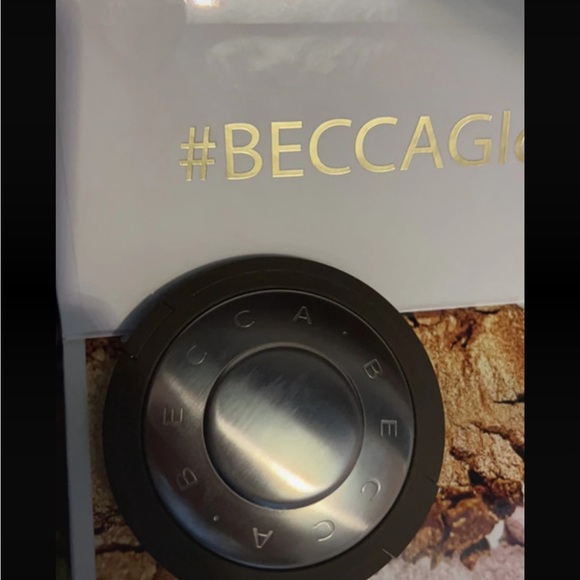 Becca skin highlighter perfector in Prosecco pop rare - Picture 3 of 4